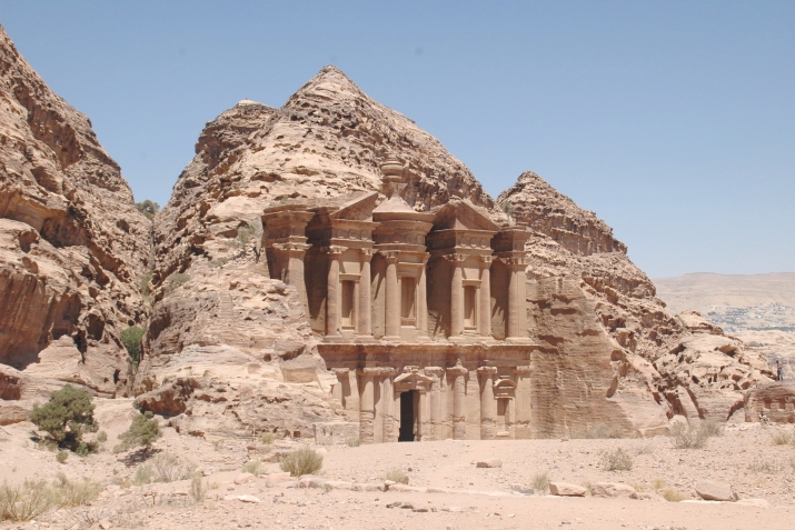 Иблисни гьиллаларындан сакъланайыкъ