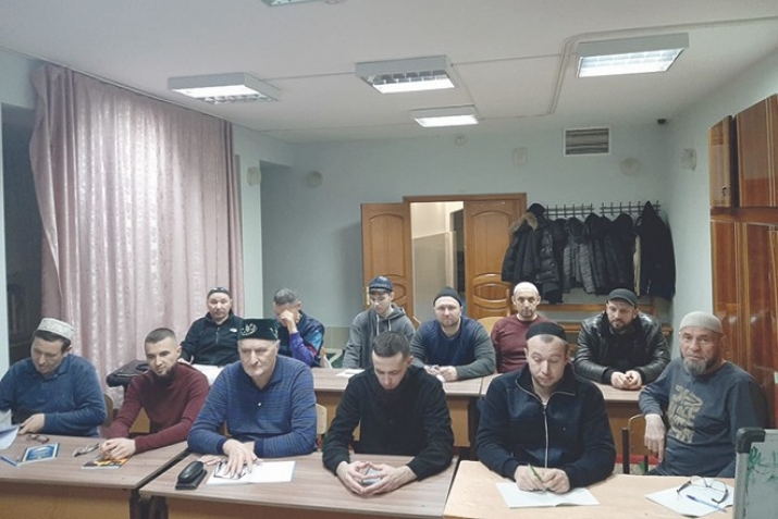 Рамазан алдыннан Коръән укырга өйрәнү курслары