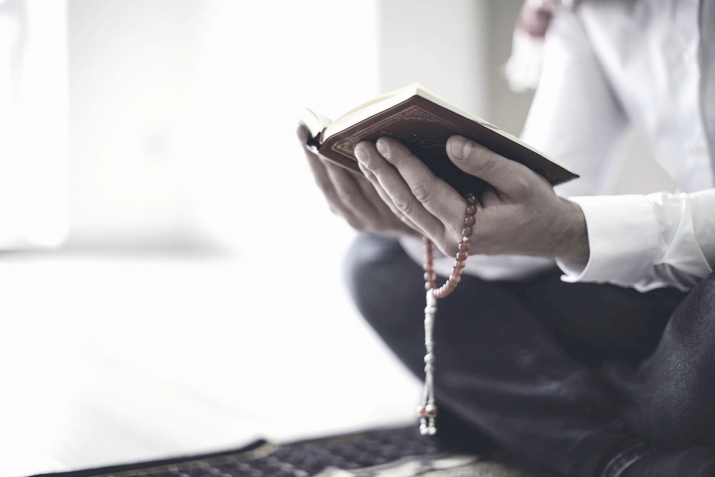 ЩяйтIан арх бувайсса аятру