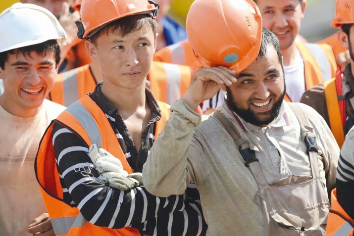 Русия сиёсати нави муҳо-ҷиратро қабул мекунад