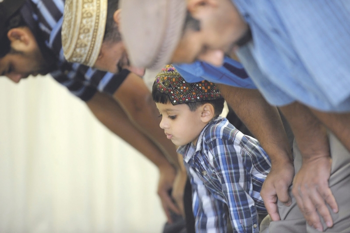 Nine tips to teach a child to perform namaz