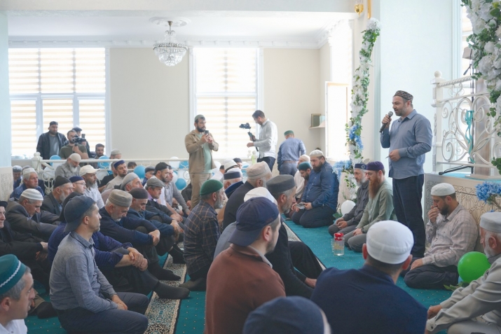 Гувлигъ гъулаъ цlийи мист ачмиш гъапlну