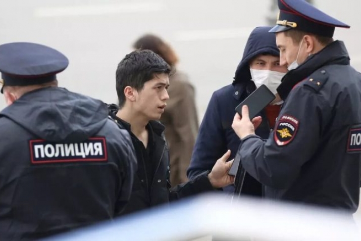 Муҳлати қонунӣ кардани будубоши муҳоҷирон дар Русия тамдид шуд