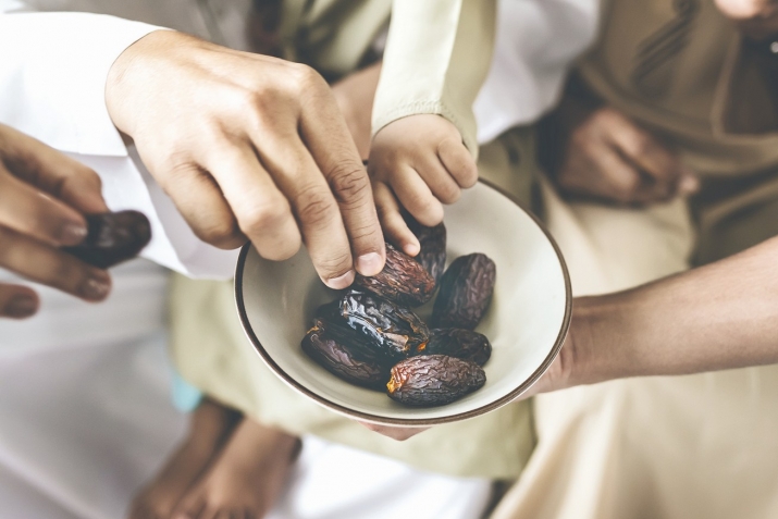 What should hospitality be like in Islam?