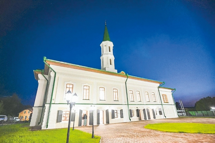 Кукмарада реставрациядән соң тарихи Мәчкәрә мәчете ачылды