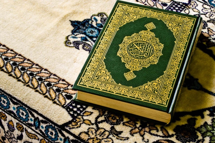 Пак Къуръандиз гьуьрмет авунин эдебар