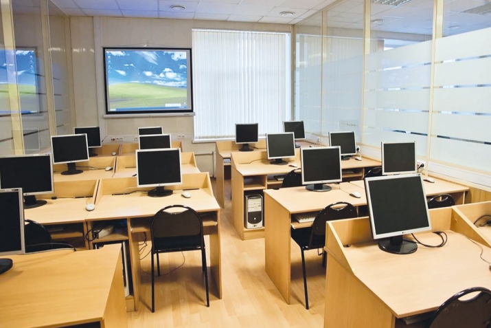 Дар мактабҳо дарси зеҳни сунъӣ ҷорӣ карда мешавад  