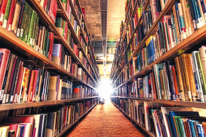 Китоб манбаи дониш аст