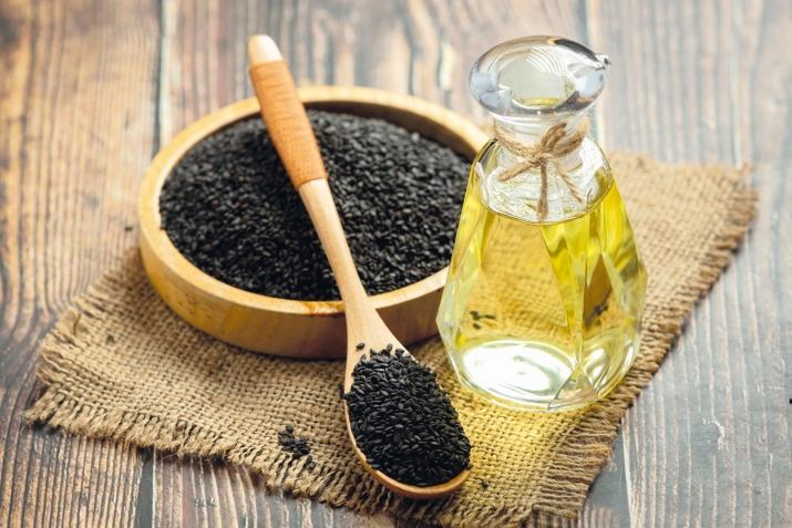 Равғани зираи сиёҳ мӯйро дароз ва бақувват мекунад