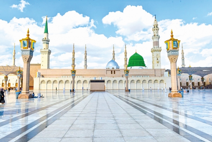 Muhәmmәd pеyğәmbәrin ﷺ digәr mәхluqlаr üzәrindә üstünlükləri vә fəzilətləri