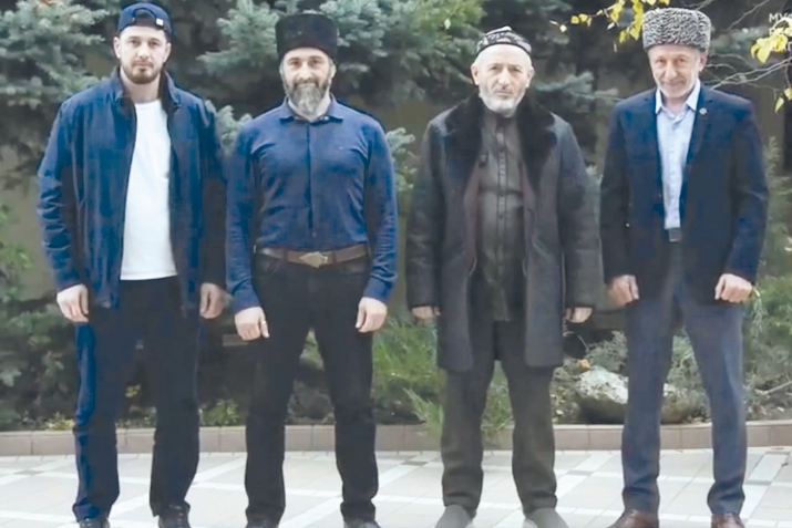 Уьстюнлюклери булан халкъын оьр этеген улан