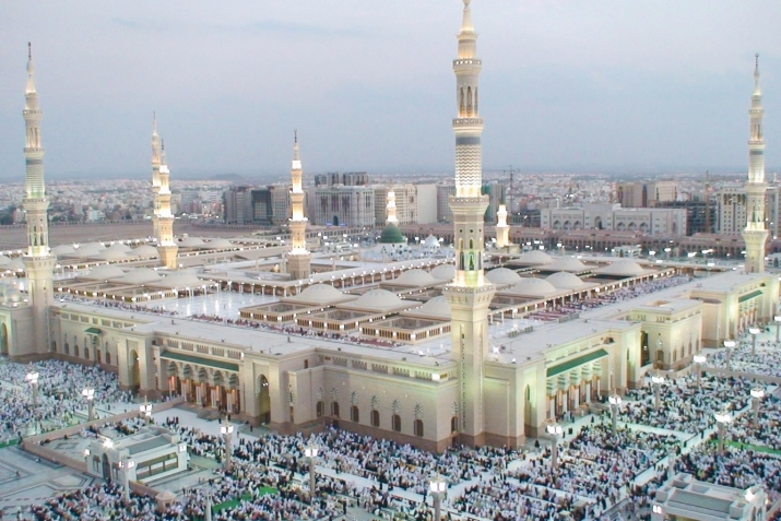 Аллагьдин Расулдиз ﷺ гьуьрмет авунин эдебар