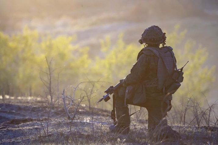 Яралы тынлыҡ