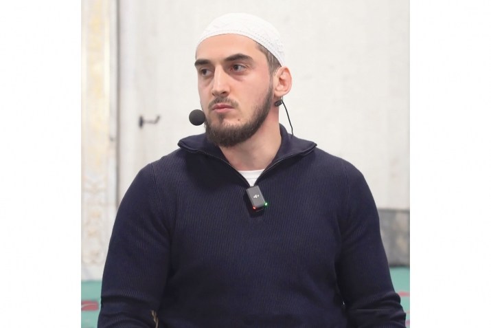 Зобалазда лъалев бахIарчи