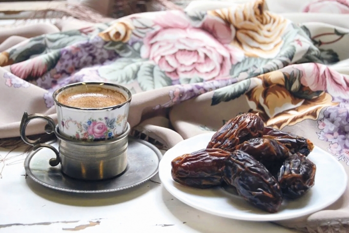 Ramazanda sahura (sübh qabağı yeməyə) yuxuda qalıb gecikmək (onu ötürmək) olmaz