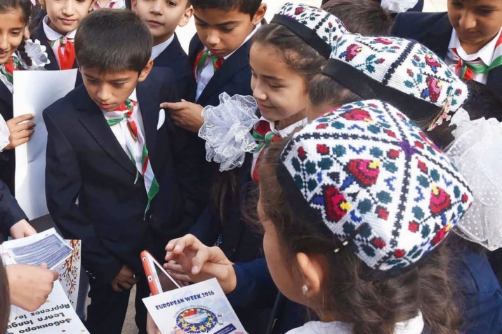 Дар таълиму тарбия чиро ба назар гирем?