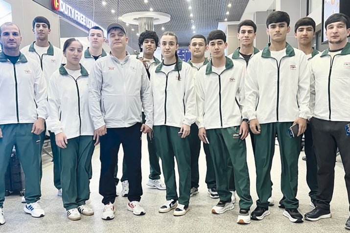 Ширкати муштзанҳои ҷавони тоҷик дар Ҷоми ҷаҳонӣ