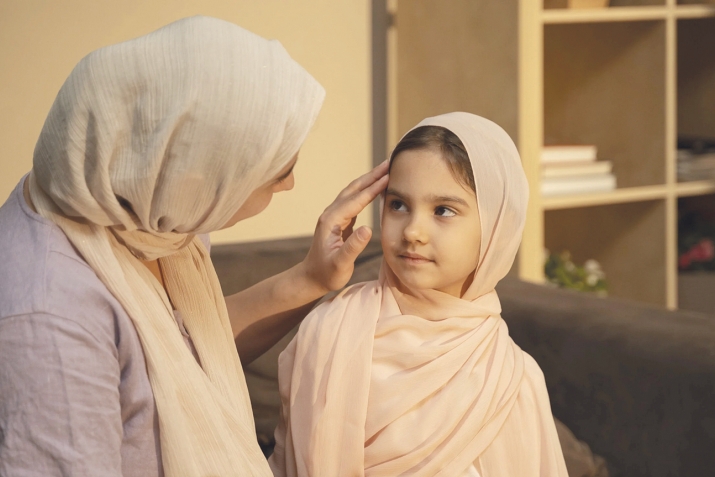 Ҡыҙым истерикаға бирелә