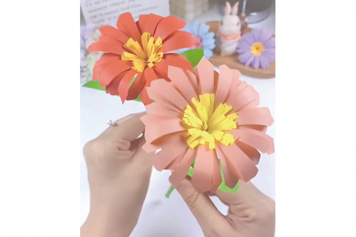Уьюбюзню къолларыбыз булан безендиребиз