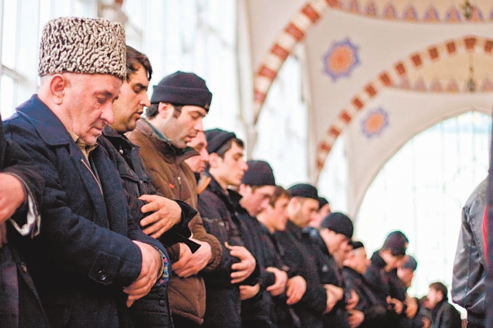 Йишвандин гъудгнариъ урхурайиб сес ягъалди, хъа тмундариъ жвувакди гьаз кlуру?