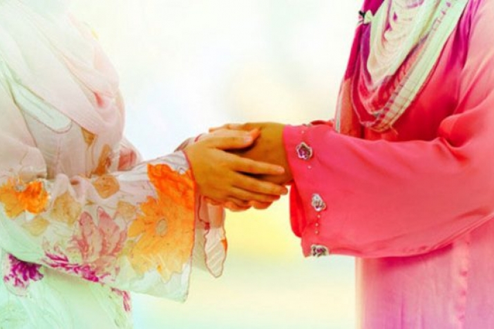 Is it permissible for a girl to greet a stranger with salam?