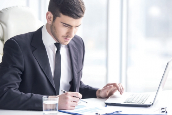 Allah yolunda İnsanlara hi̇zmet